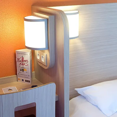 プレミア クラッセ クレルモン フェラン ホテル オービエール