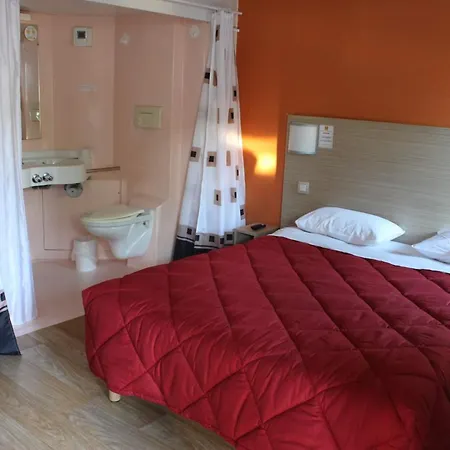 プレミア クラッセ クレルモン フェラン ホテル *