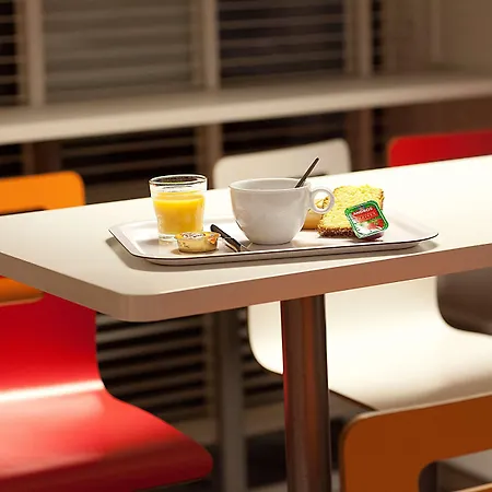 プレミア クラッセ クレルモン フェラン ホテル オービエール