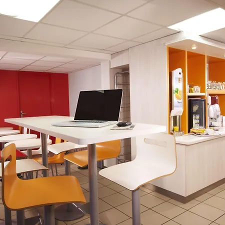 Premiere Classe Clermont-ferrand Hotel *