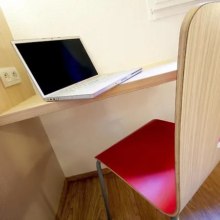 ホテル プレミア クラッセ クレルモン フェラン *