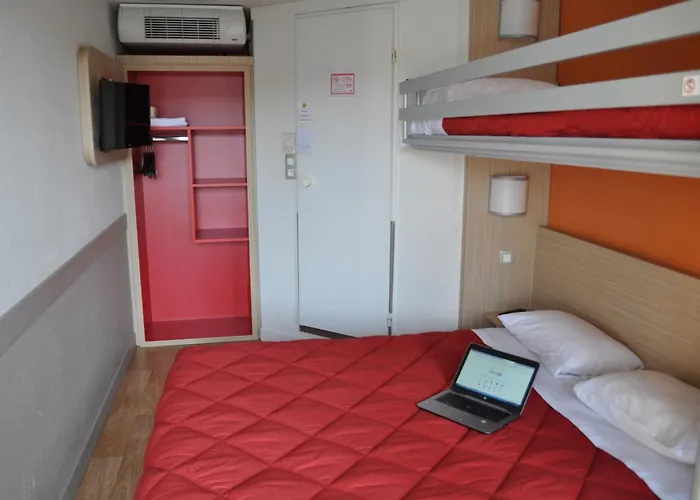 Отель Premiere Classe Clermont-ferrand Обьер