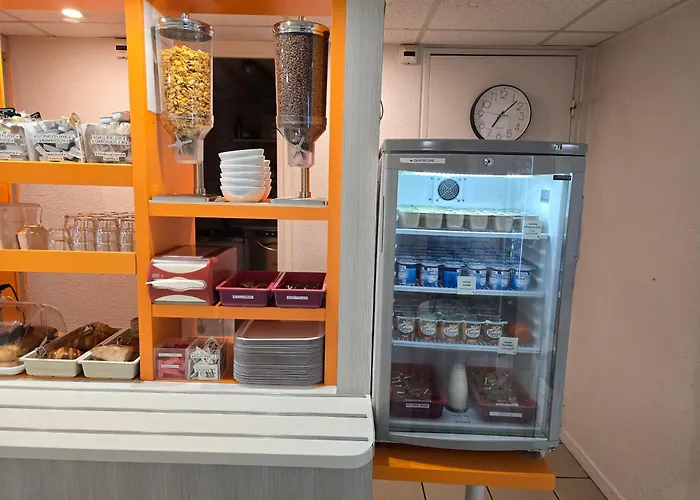 Отель Premiere Classe Clermont-ferrand Обьер