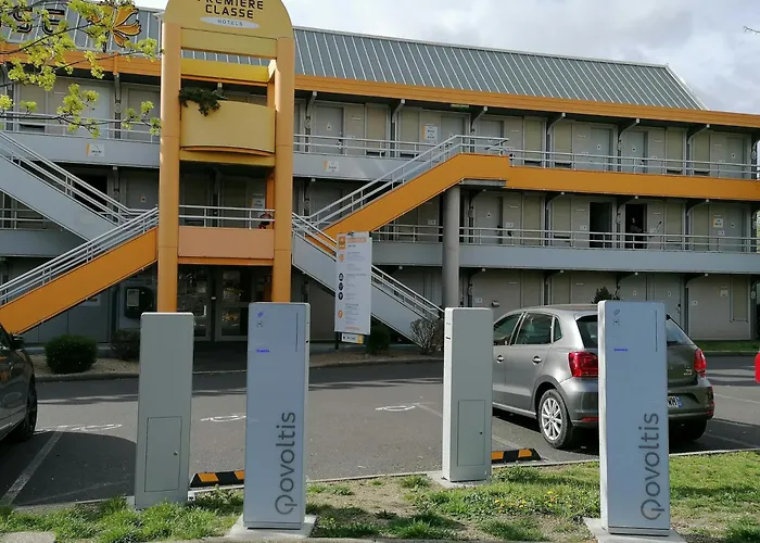 Отель Premiere Classe Clermont-ferrand