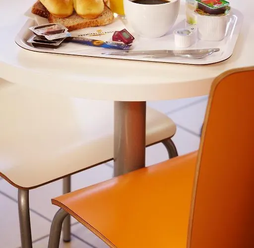 Premiere Classe Clermont-ferrand Обьер