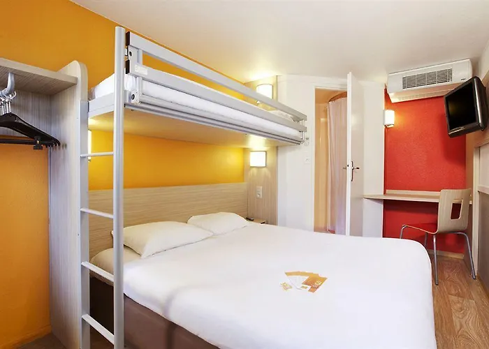 Отель Premiere Classe Clermont-ferrand